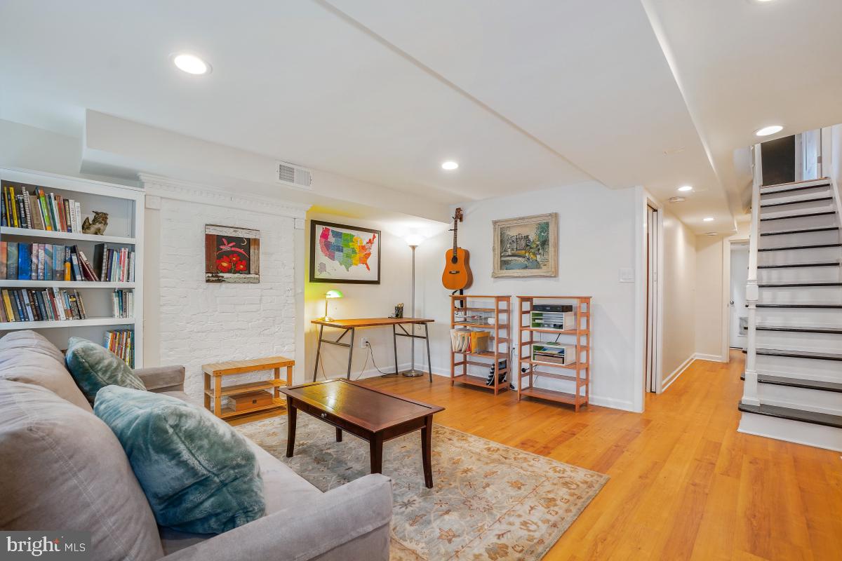 1809 12TH STREET NW