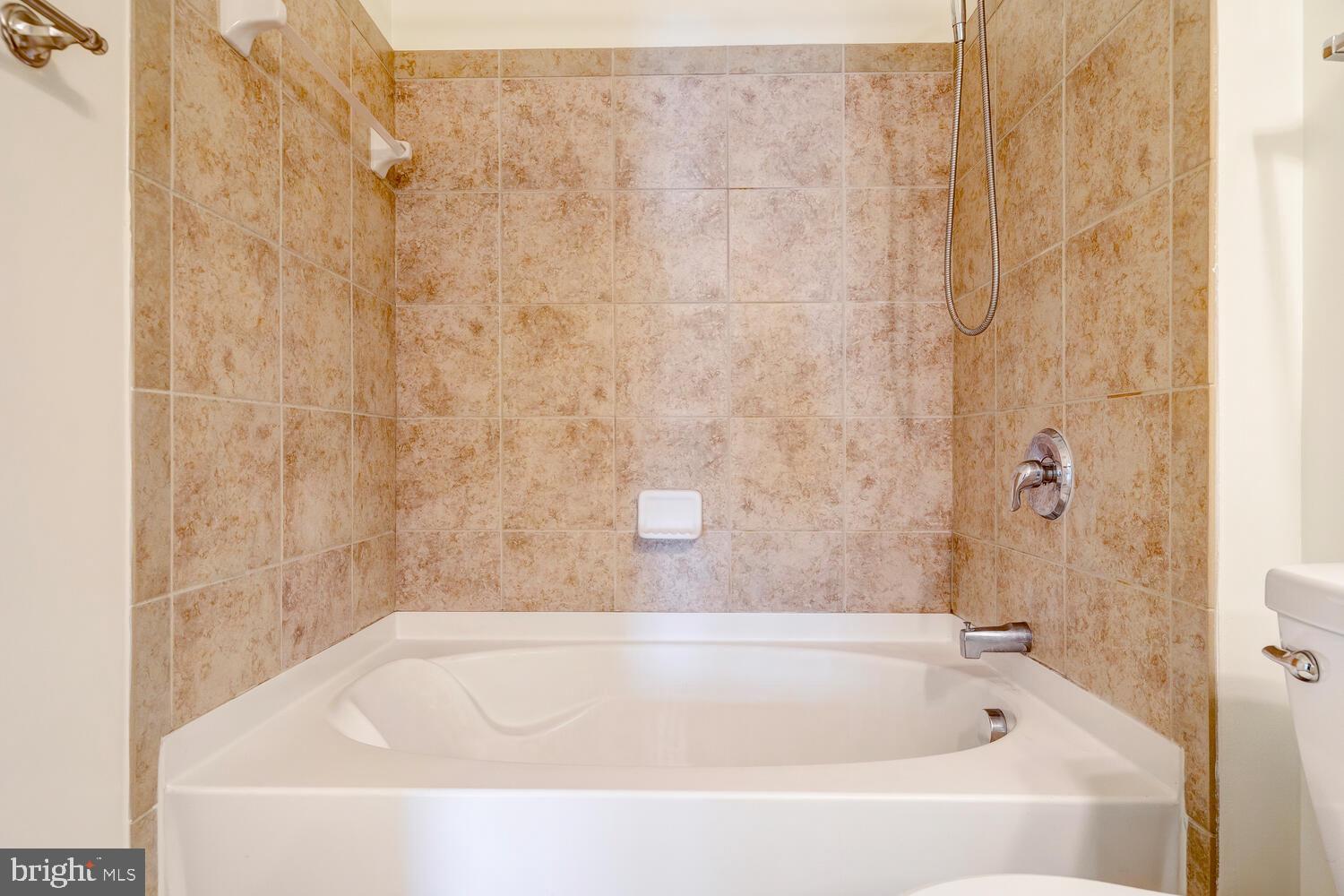 1391 PENNSYLVANIA AVENUE SE 210