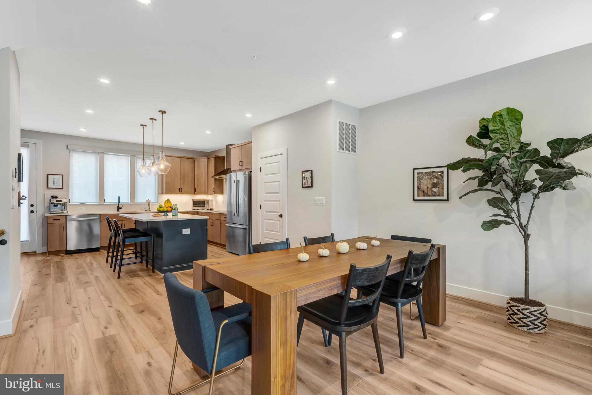 406 BROOKLAND GROVE DRIVE NE