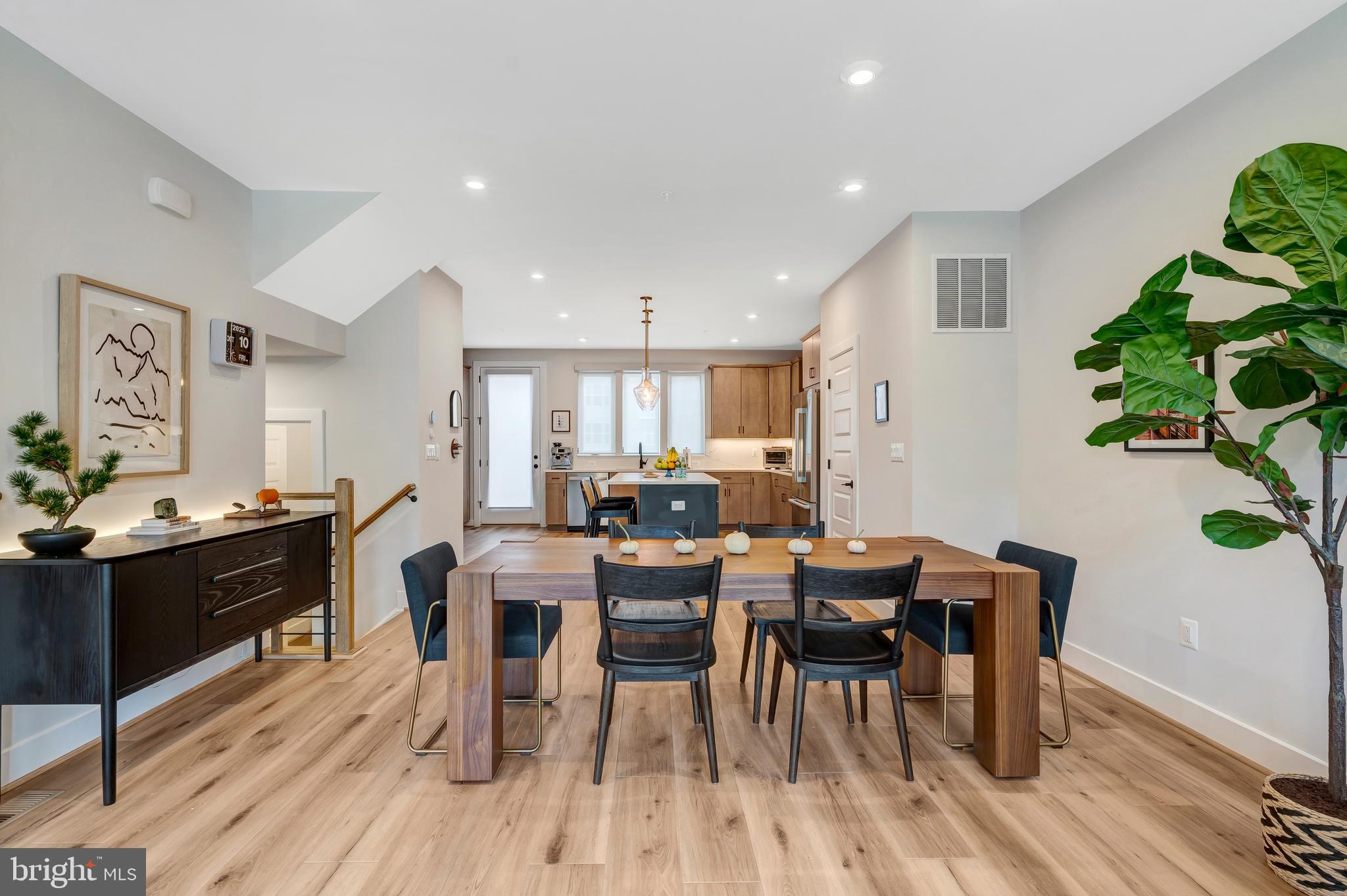 406 BROOKLAND GROVE DRIVE NE