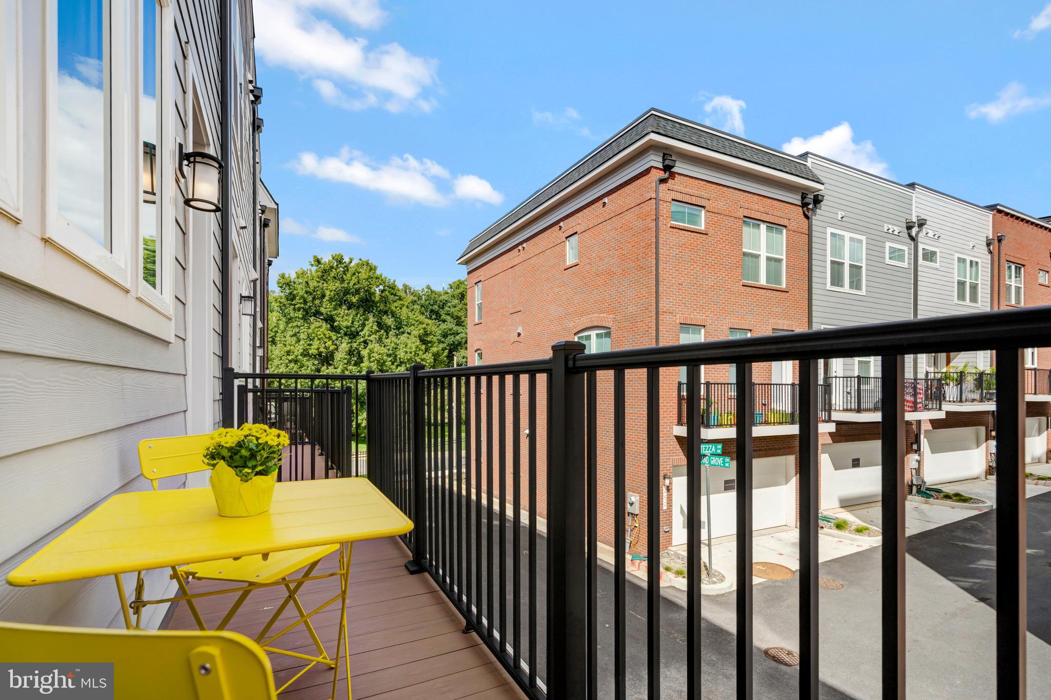 406 BROOKLAND GROVE DRIVE NE