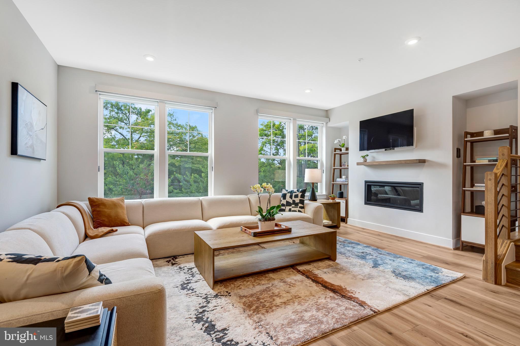 406 BROOKLAND GROVE DRIVE NE