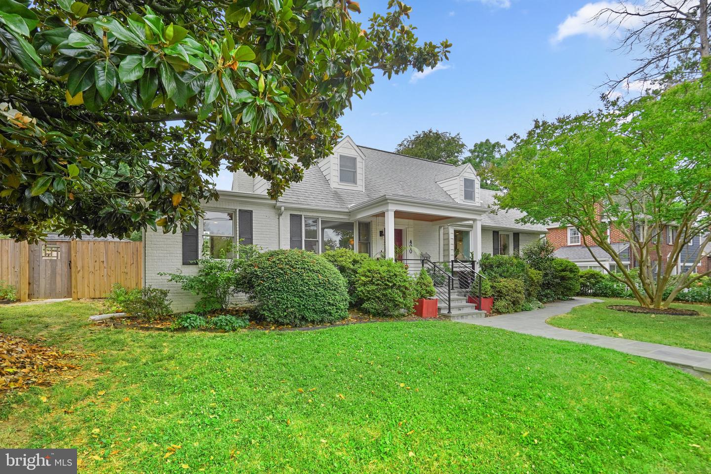 400 Lanark WAY