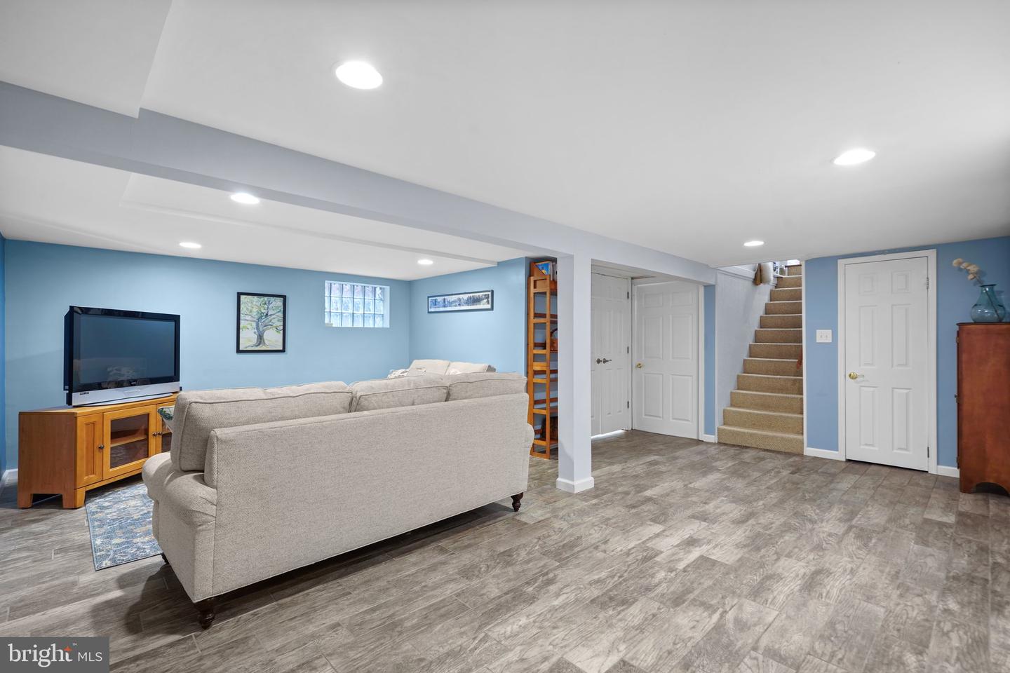 400 Lanark WAY