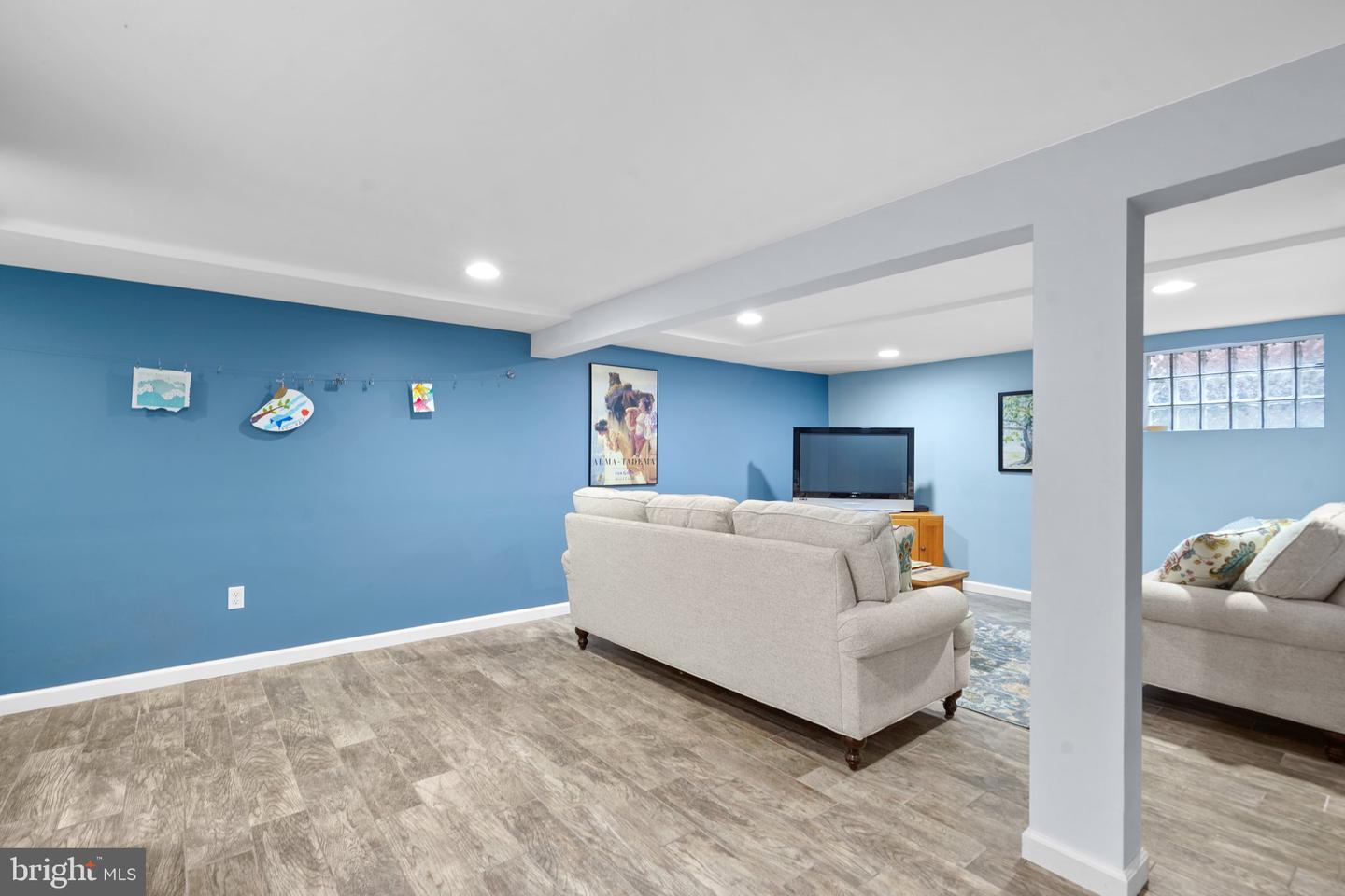 400 Lanark WAY