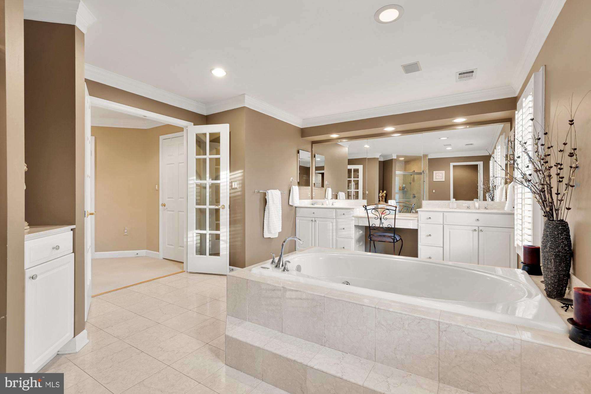 9504 Hemswell Pl