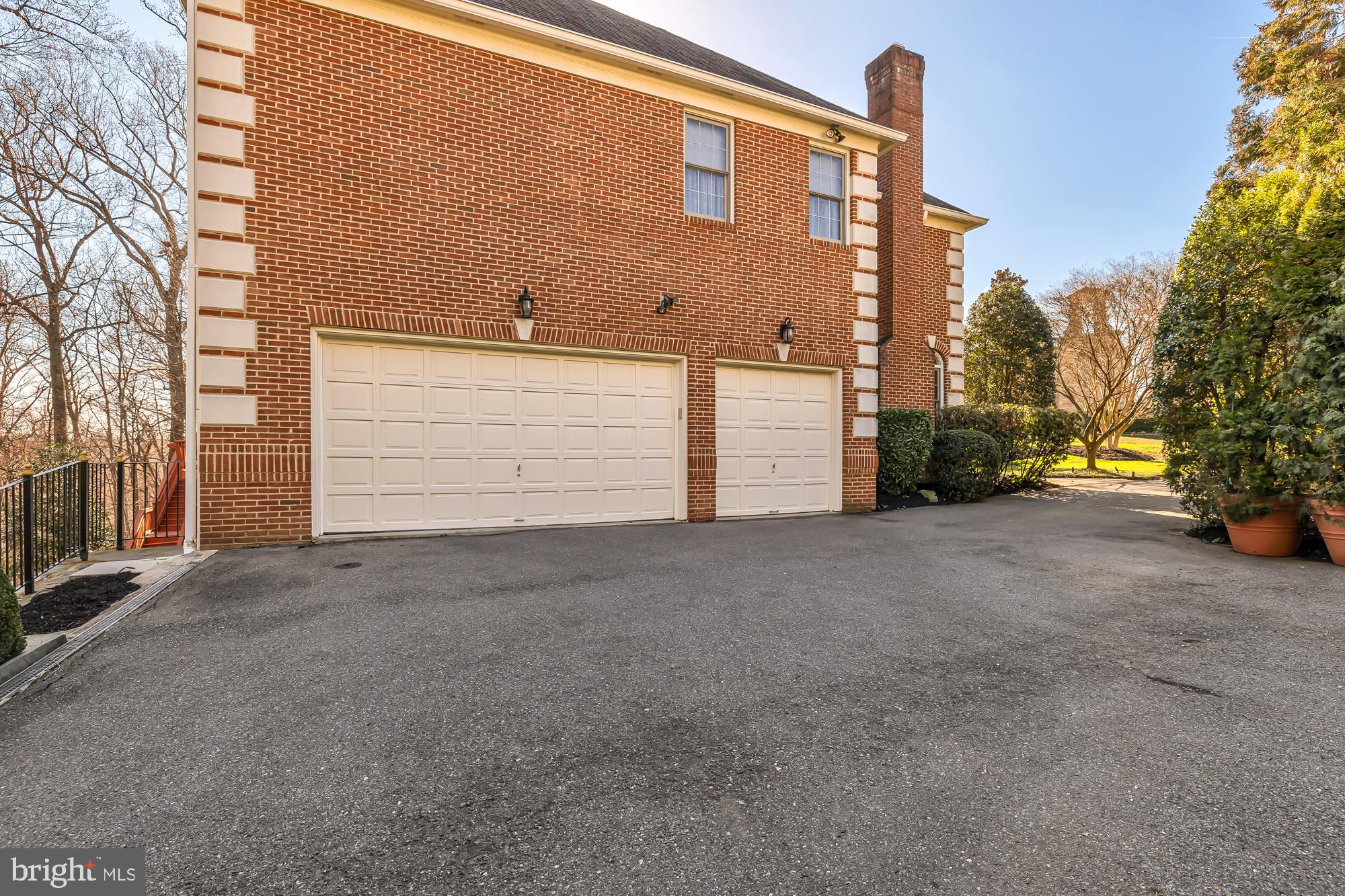 9504 Hemswell Pl
