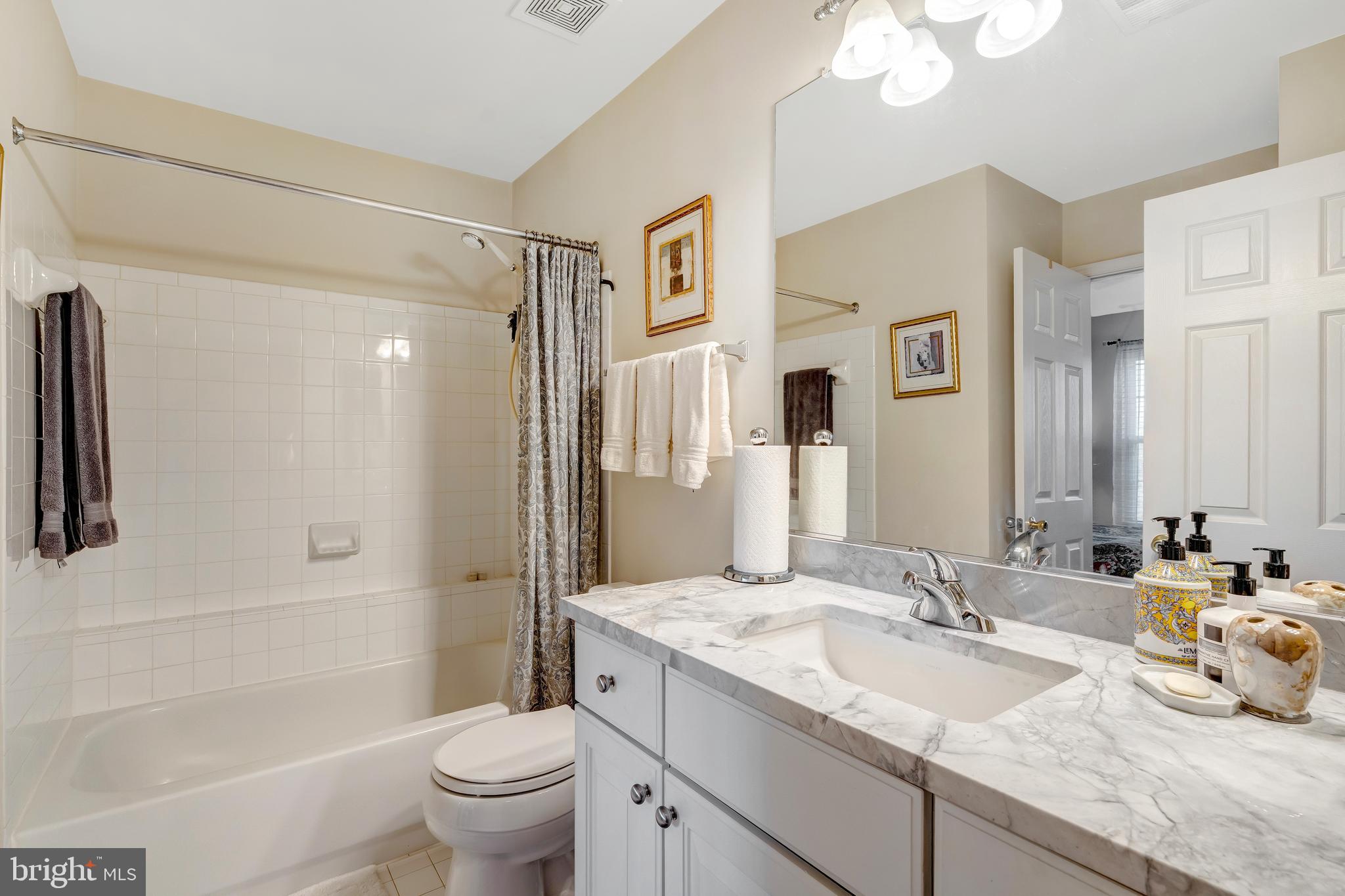 11022 HEMINGWAY COURT