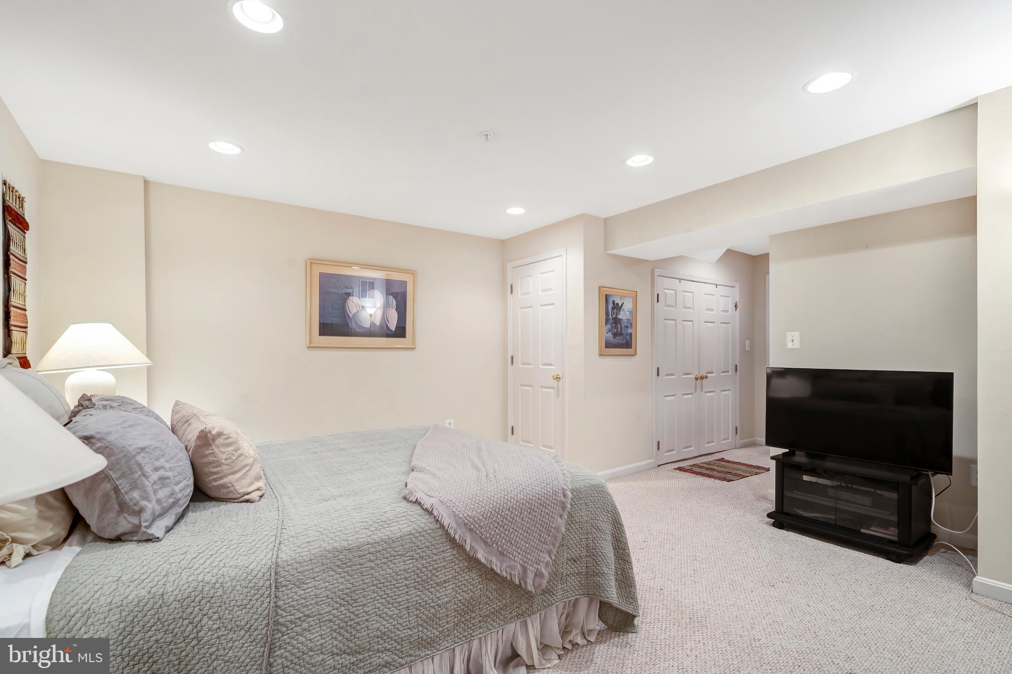 11022 HEMINGWAY COURT