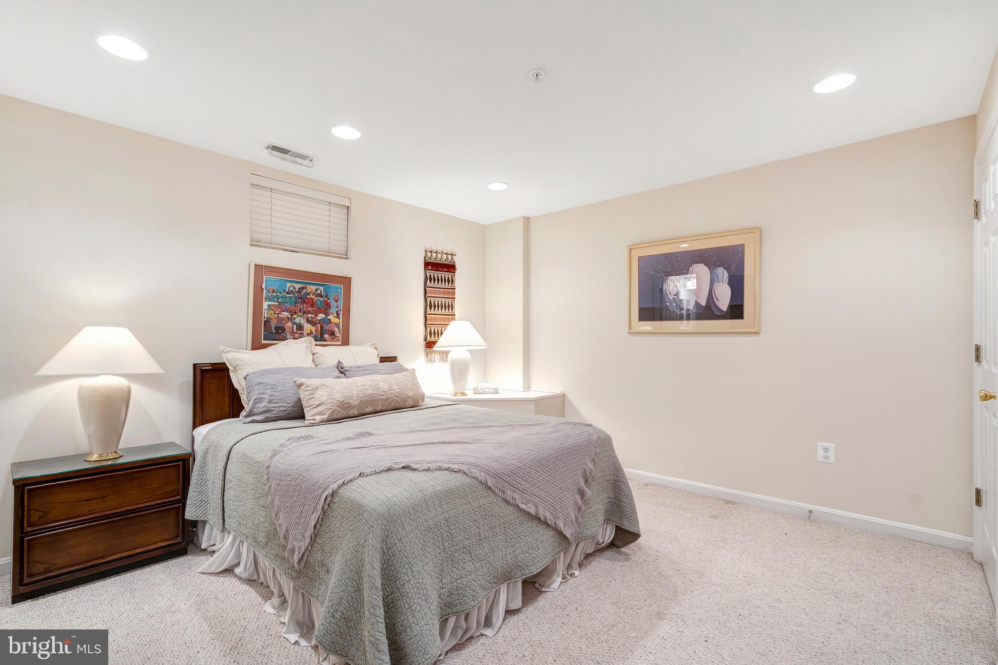 11022 HEMINGWAY COURT