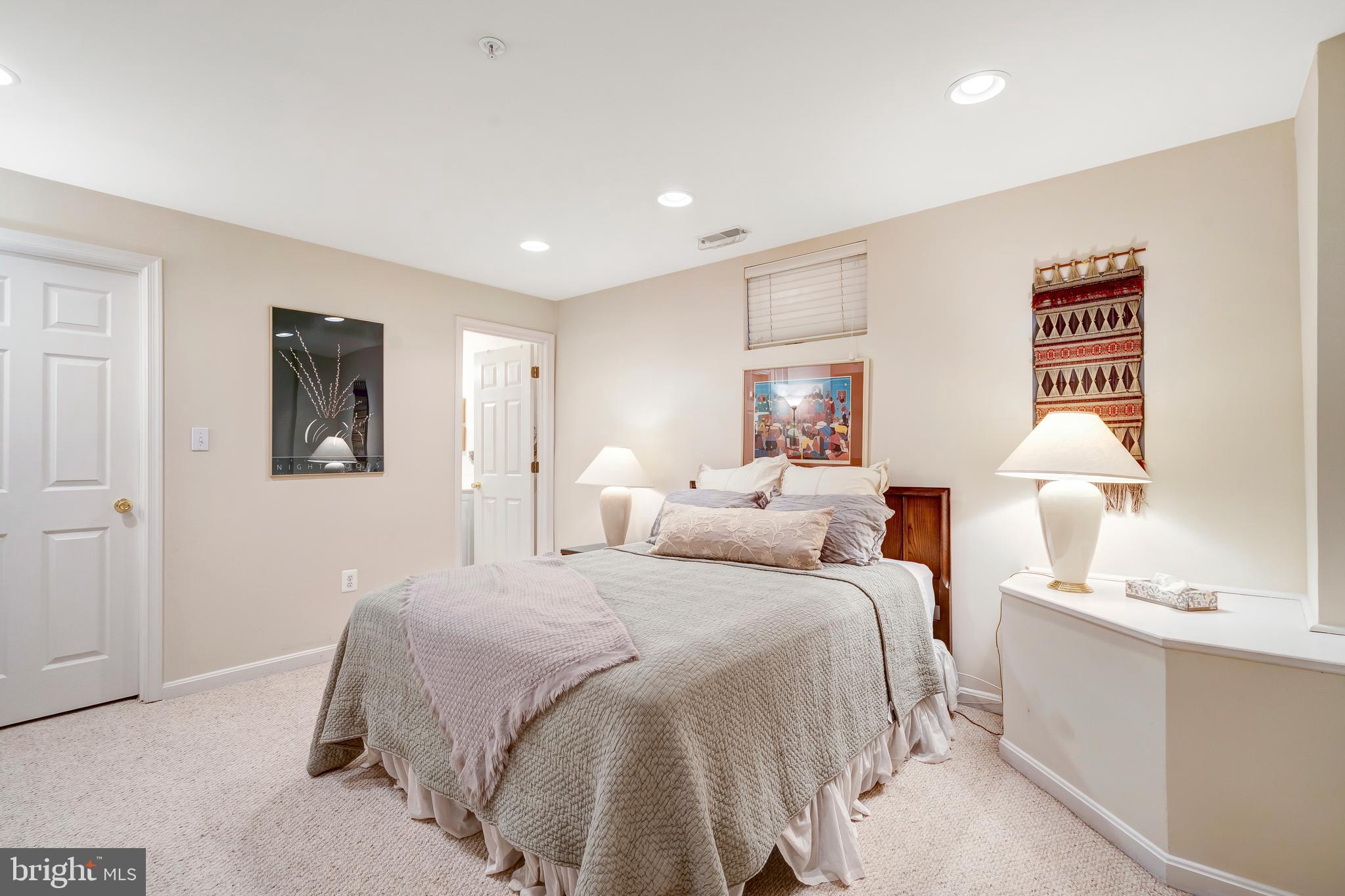 11022 HEMINGWAY COURT