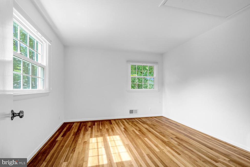 4 BURKET COURT