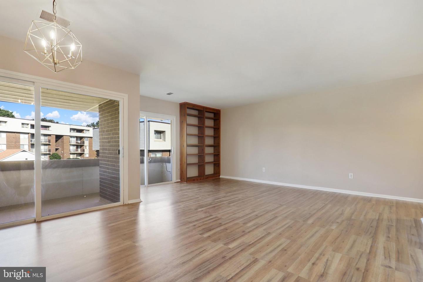 10230 Prince PLACE Unit: 15-208