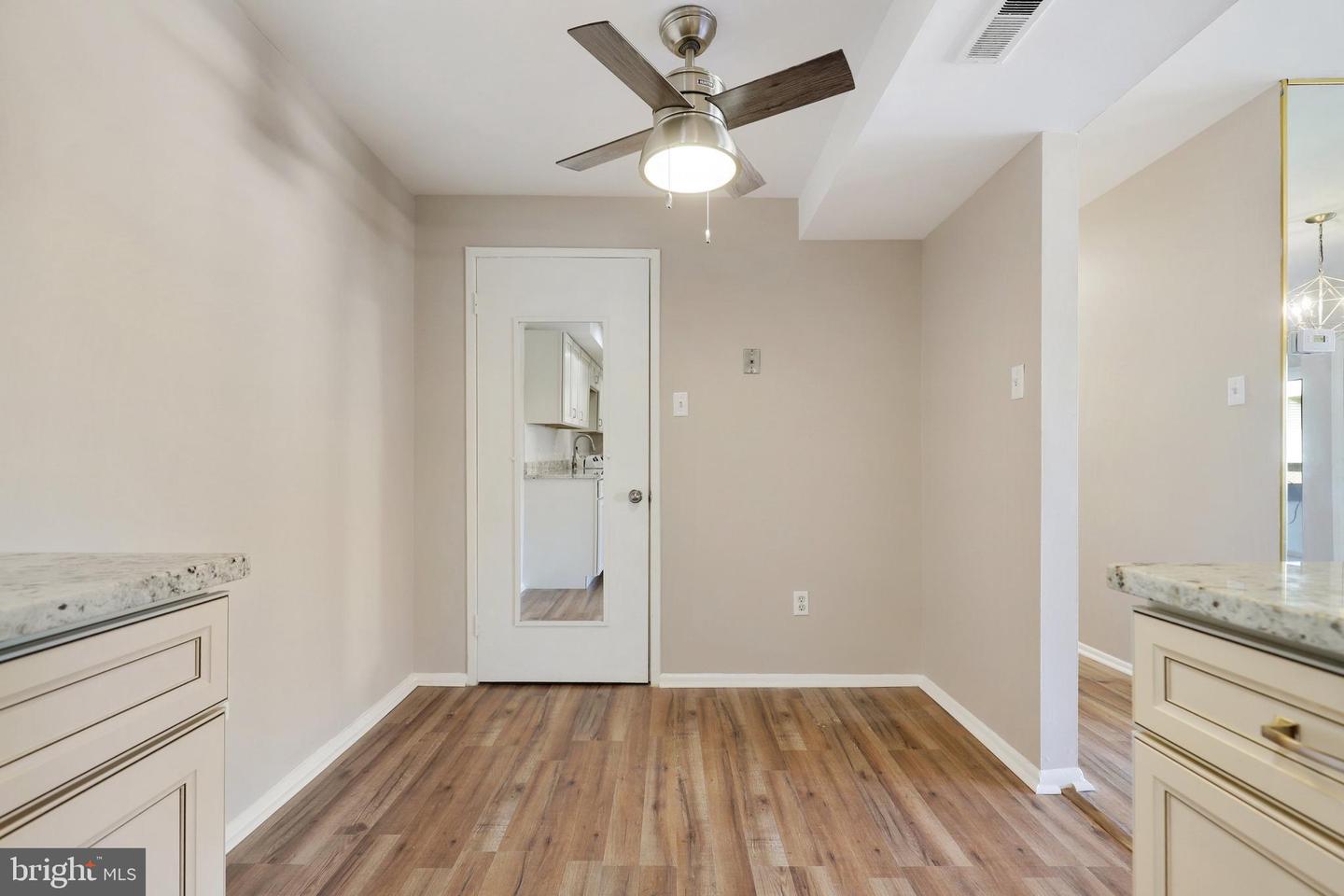 10230 Prince PLACE Unit: 15-208