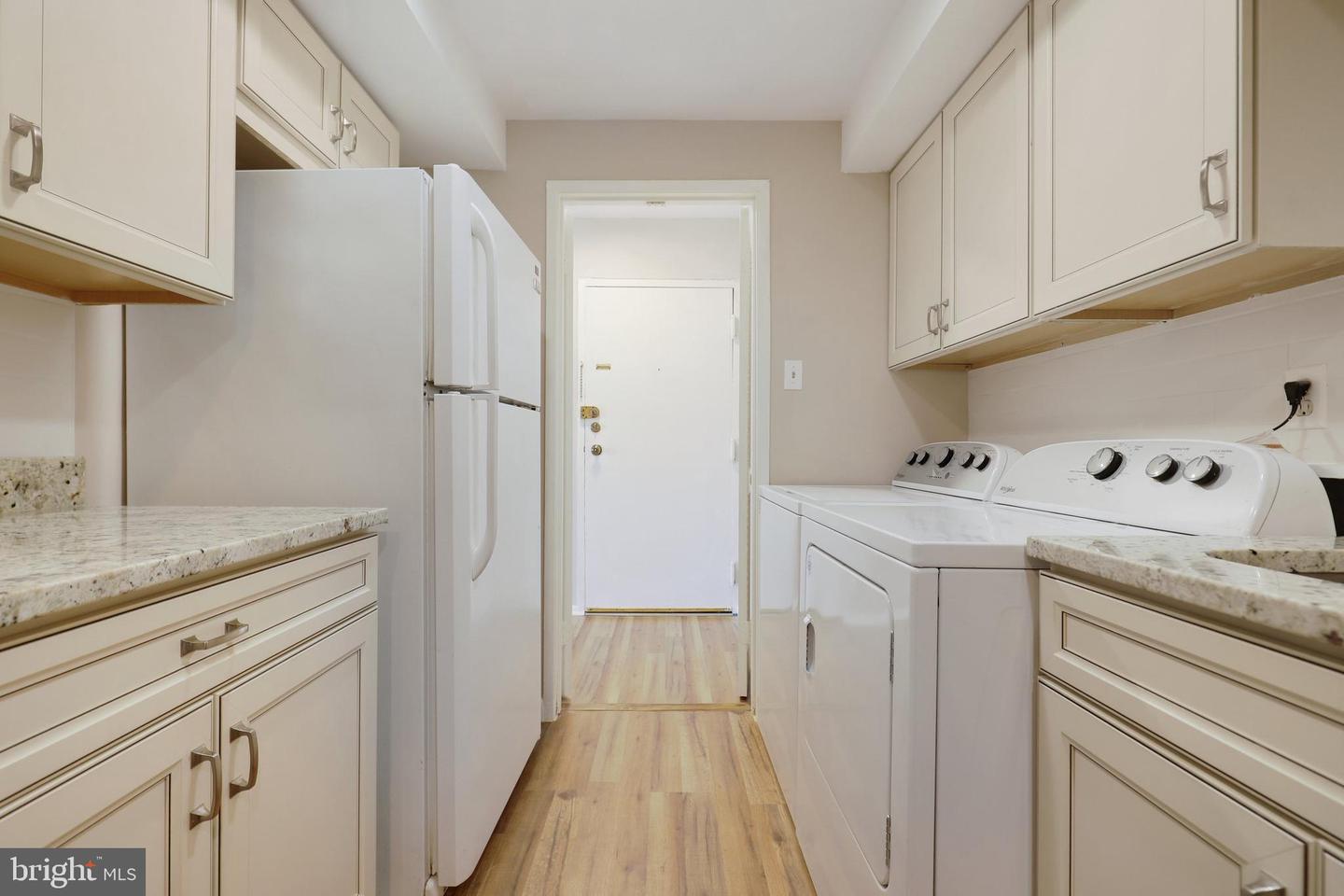 10230 Prince PLACE Unit: 15-208