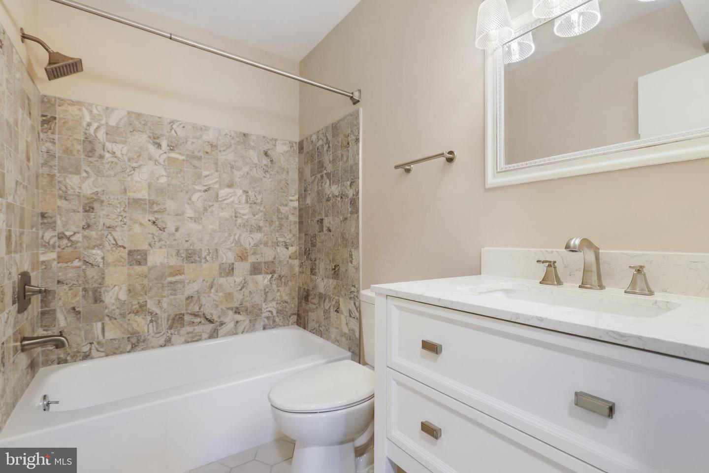 10230 Prince PLACE Unit: 15-208