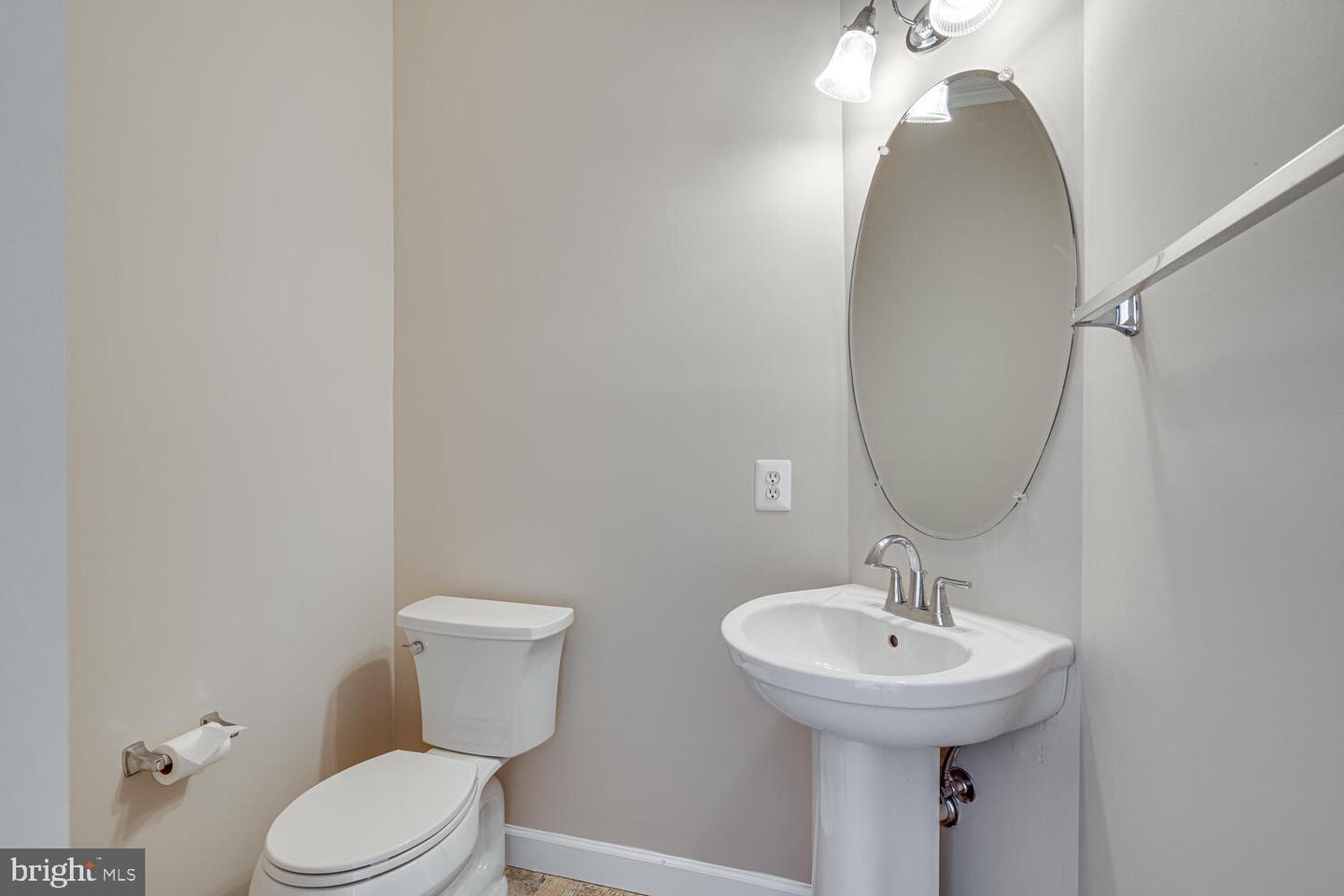 10031 Edgewater TERRACE