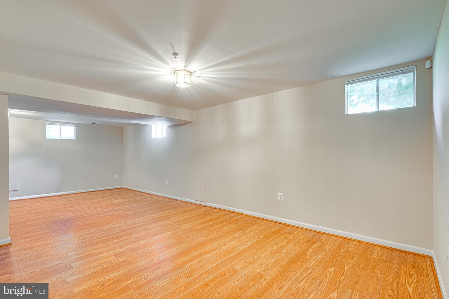 10031 Edgewater TERRACE