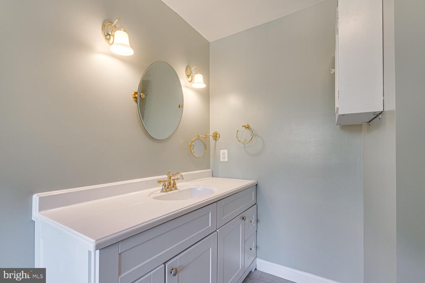 10031 Edgewater TERRACE