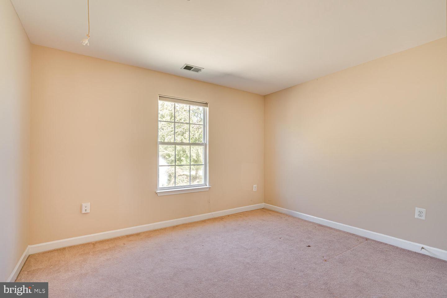 10031 Edgewater TERRACE
