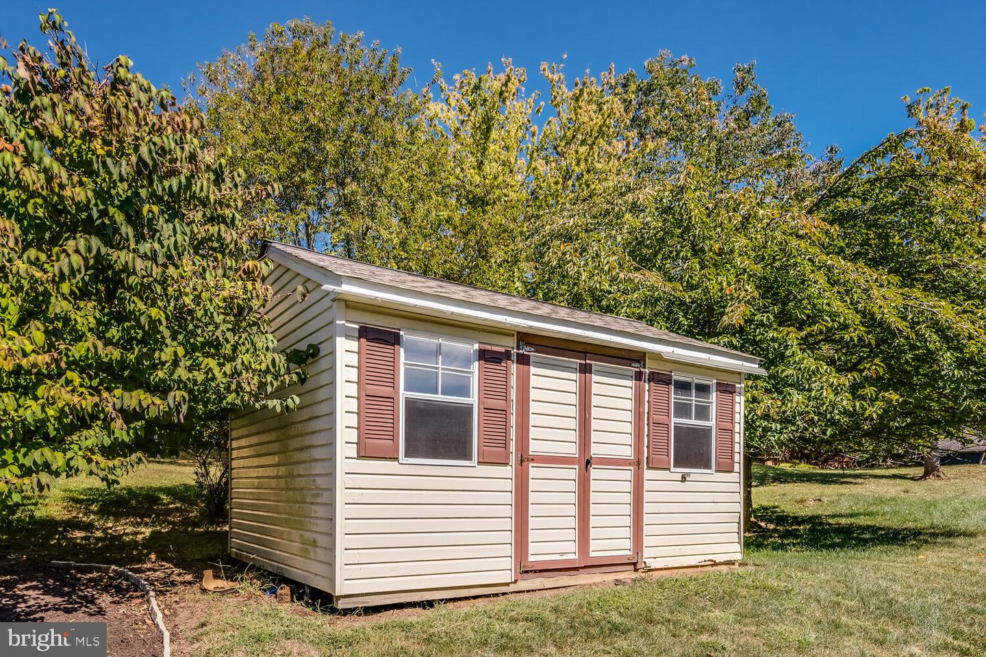 10031 Edgewater TERRACE