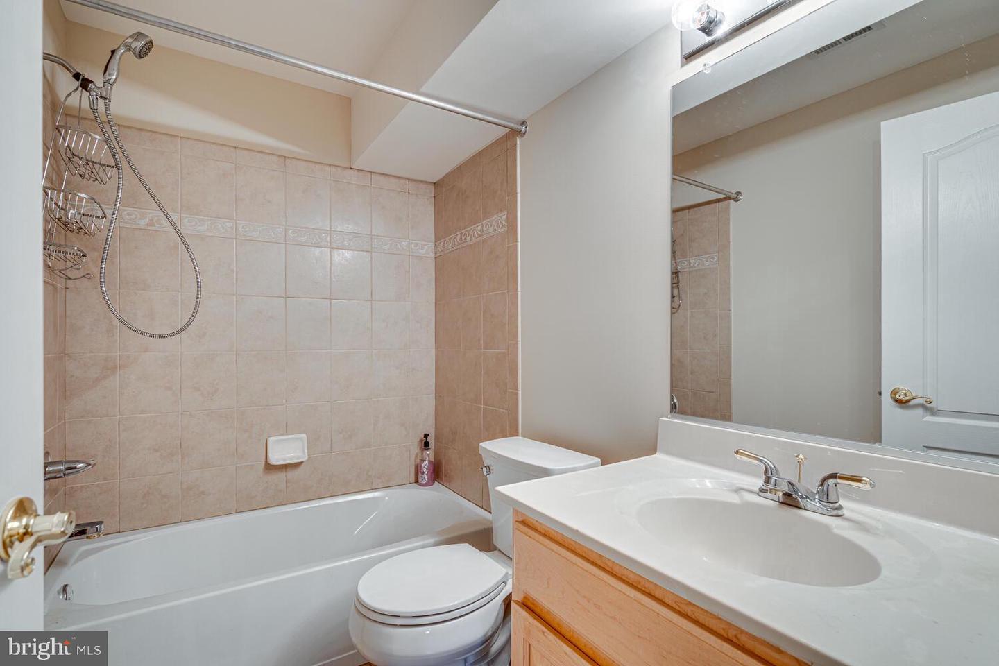 10031 Edgewater TERRACE