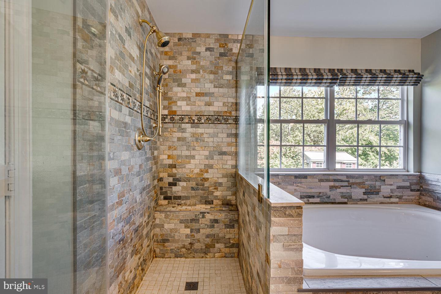 10031 Edgewater TERRACE