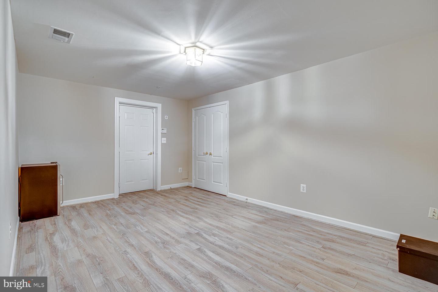 10031 Edgewater TERRACE