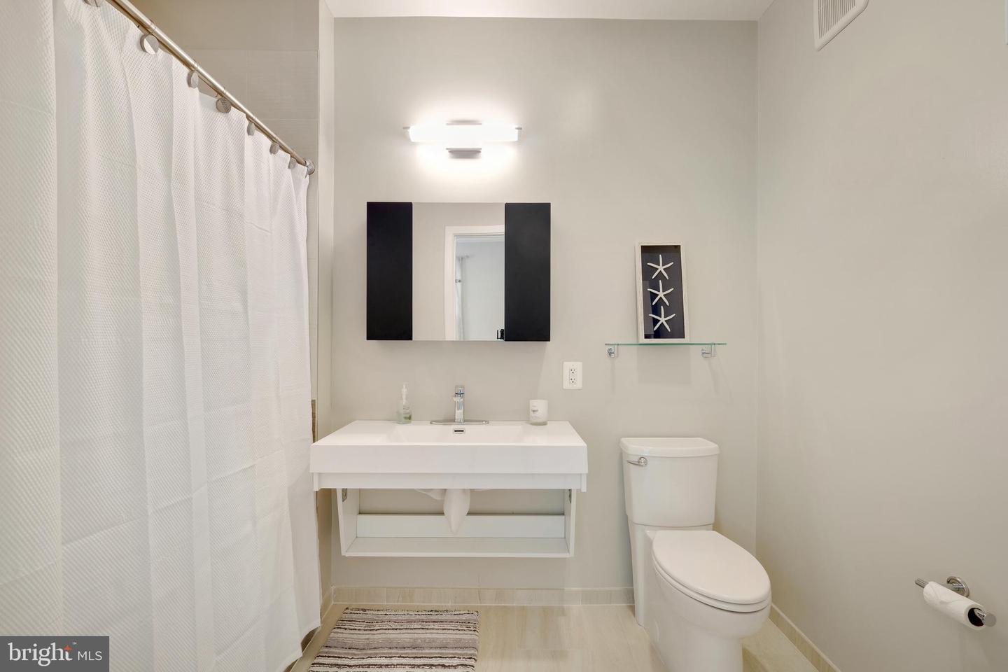 989 S Buchanan STREET Unit: 213