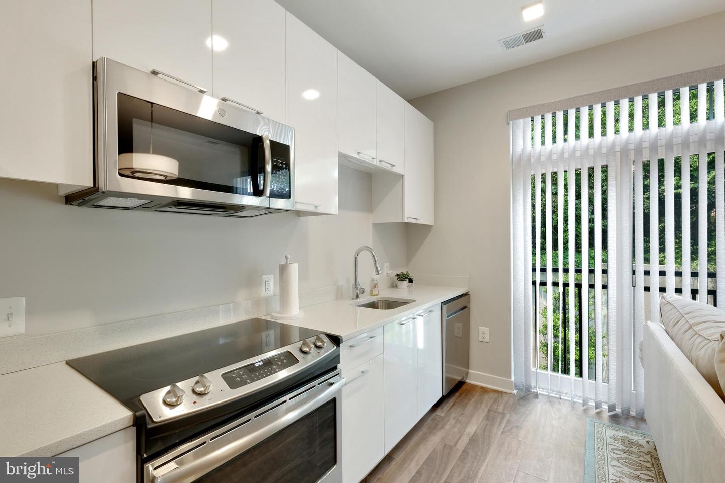 989 S Buchanan STREET Unit: 213