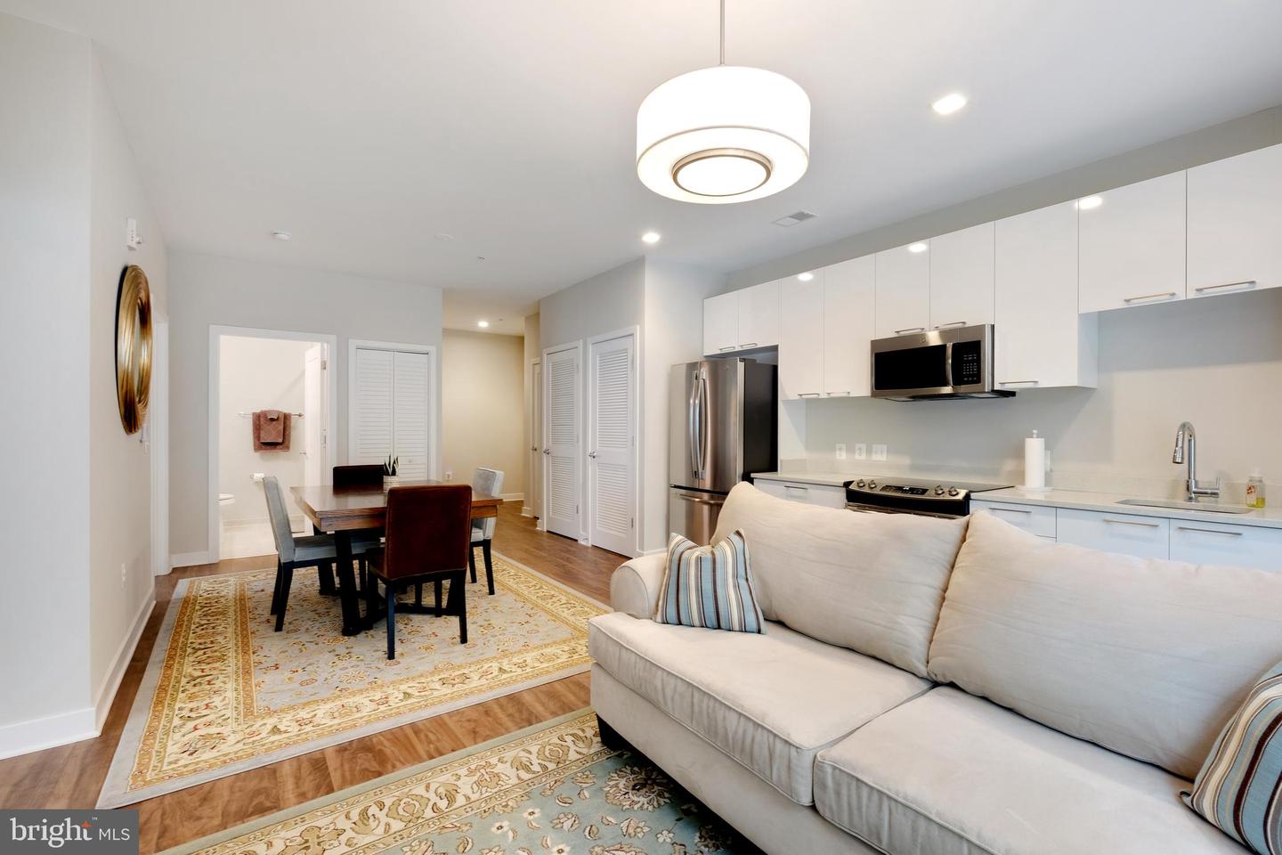 989 S Buchanan STREET Unit: 213