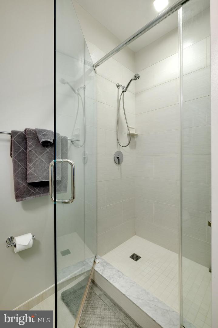 989 S Buchanan STREET Unit: 213
