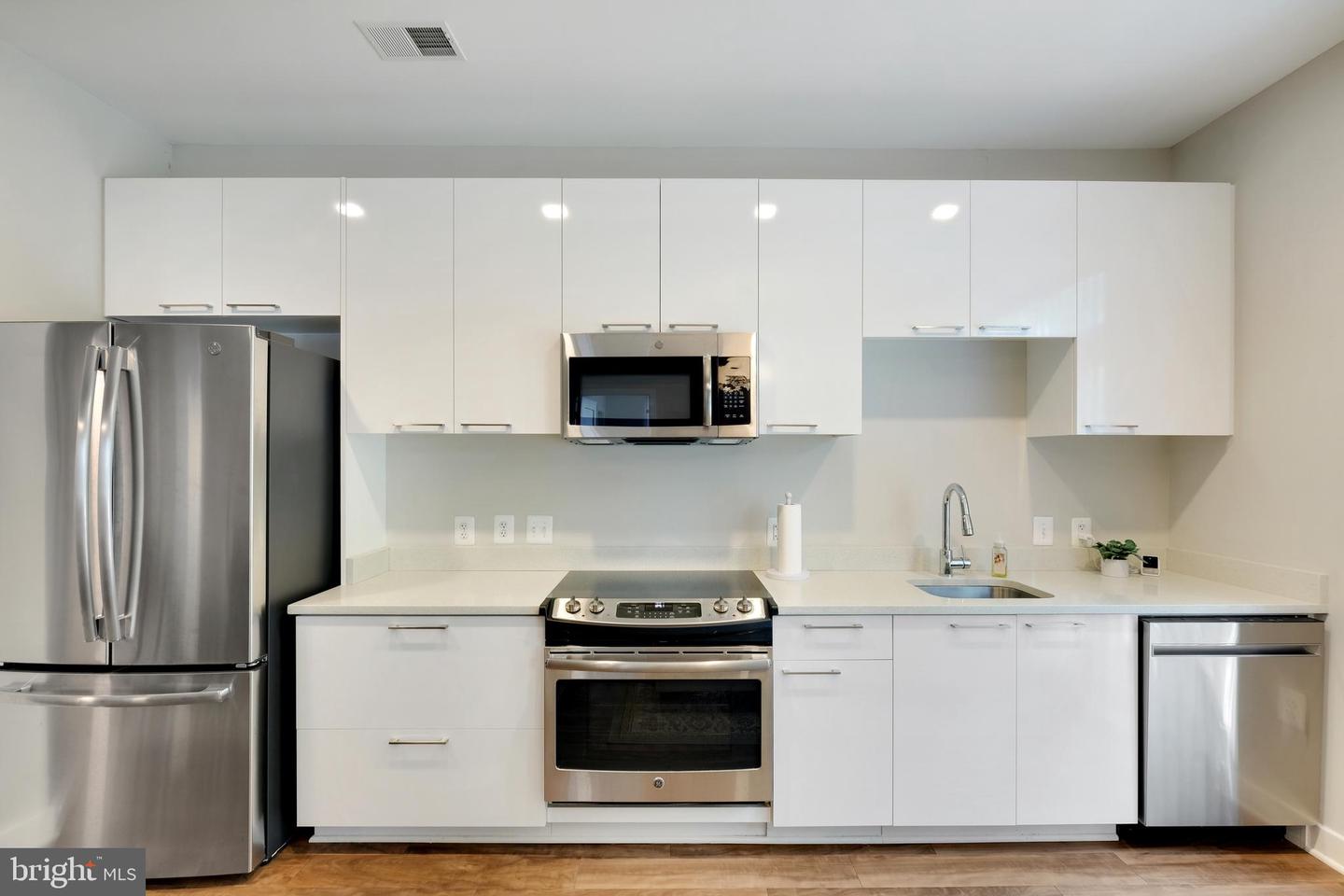 989 S Buchanan STREET Unit: 213