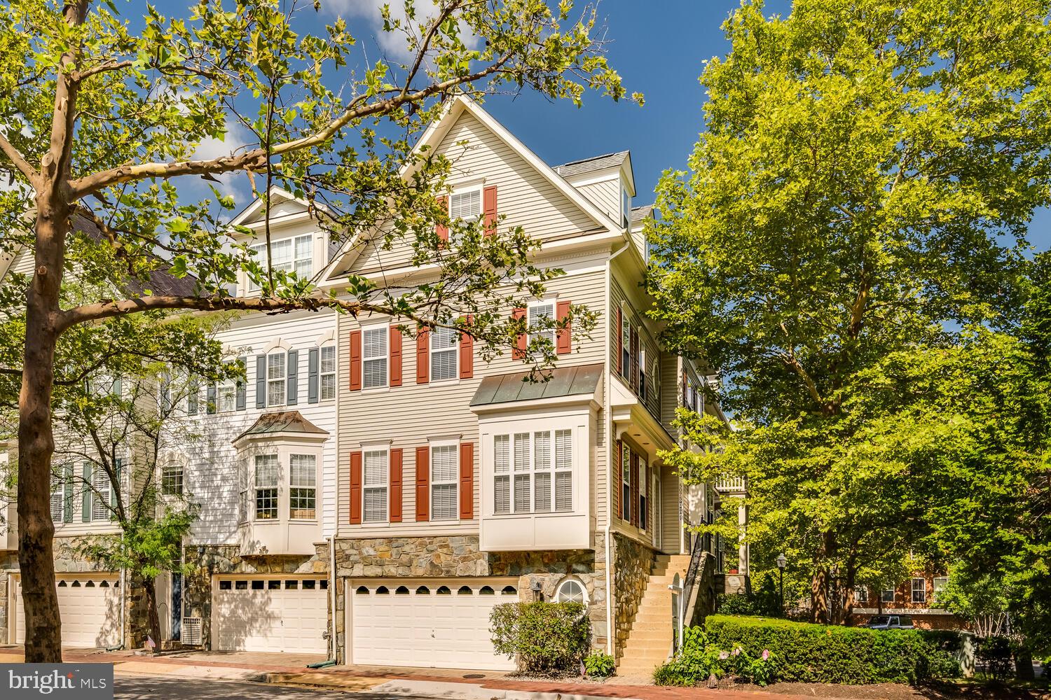 5075 MINDA COURT