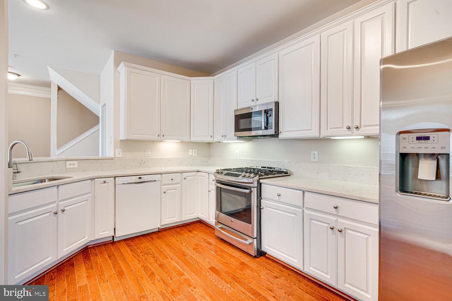 5075 MINDA COURT