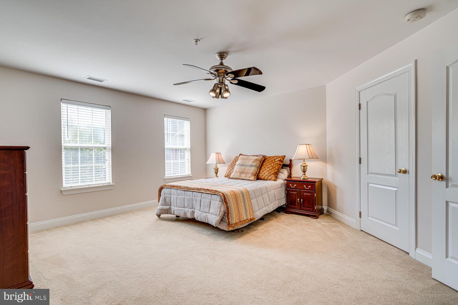 5075 MINDA COURT