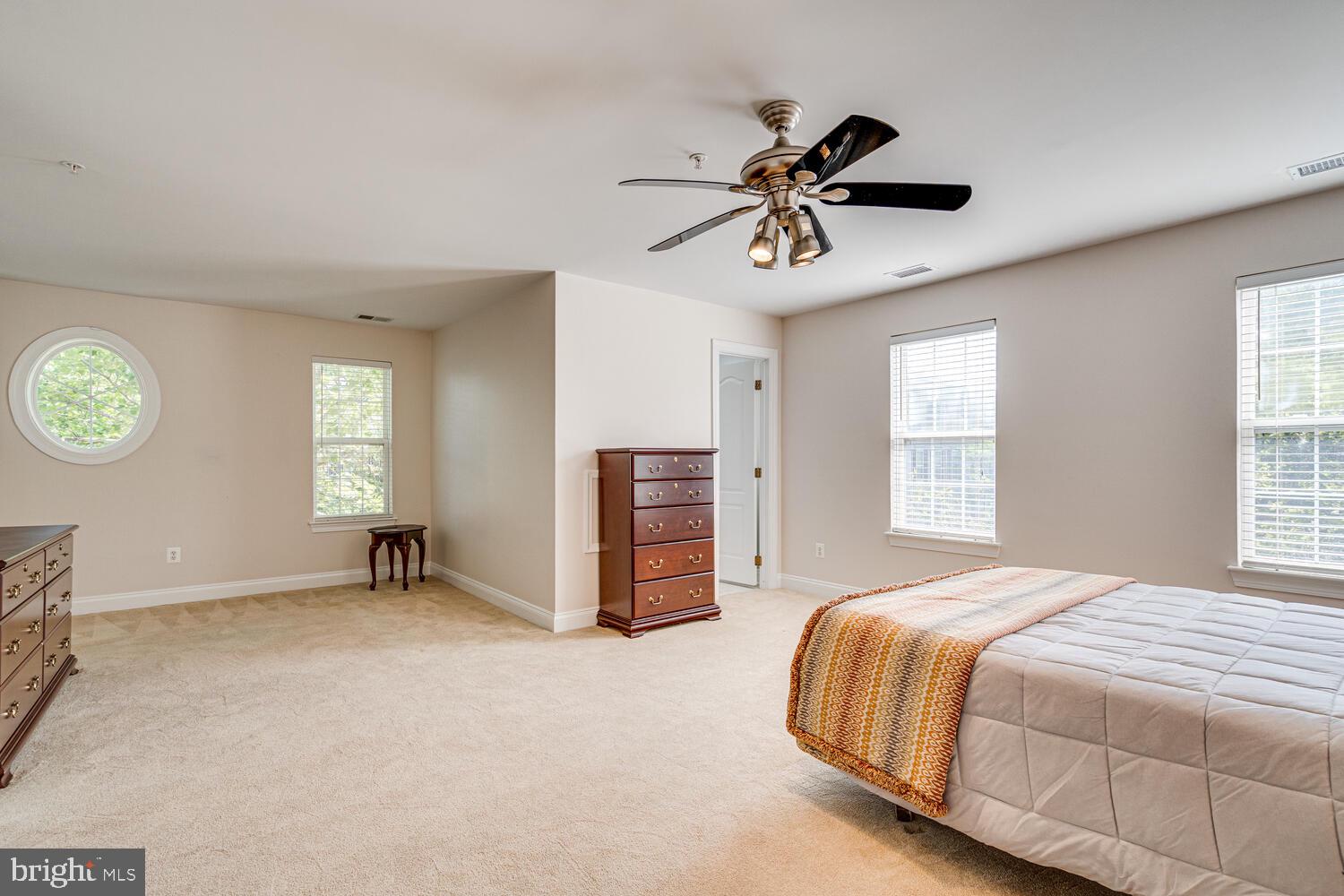 5075 MINDA COURT