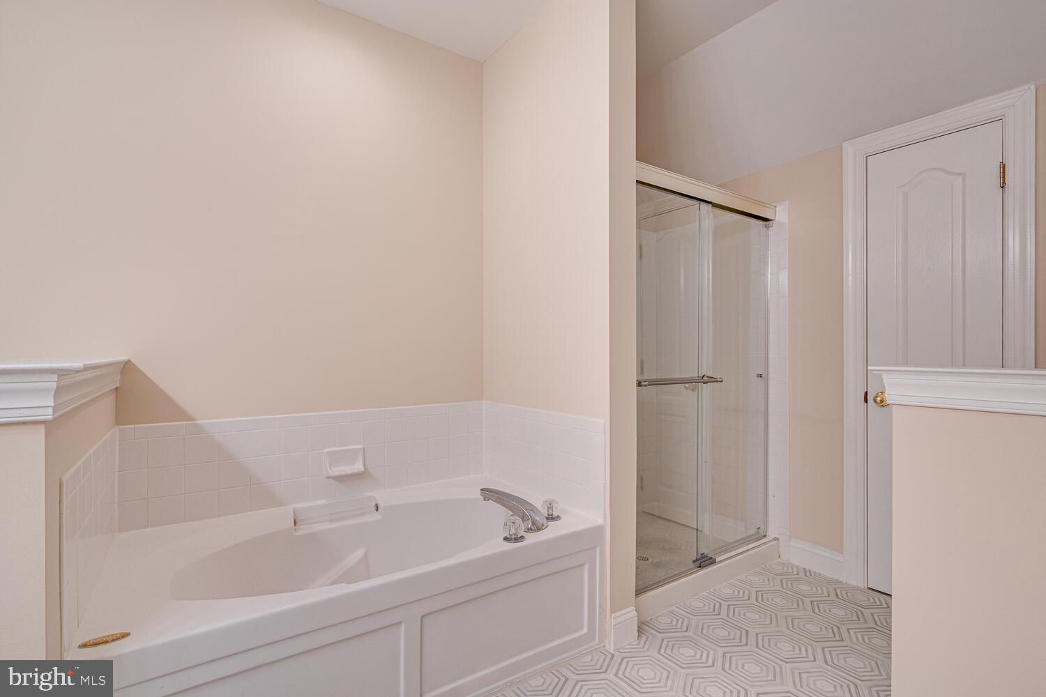 5075 MINDA COURT