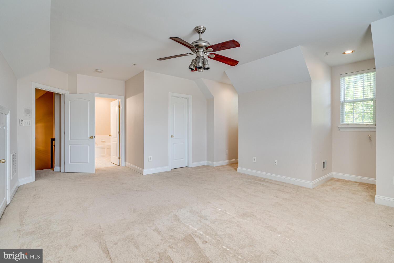 5075 MINDA COURT
