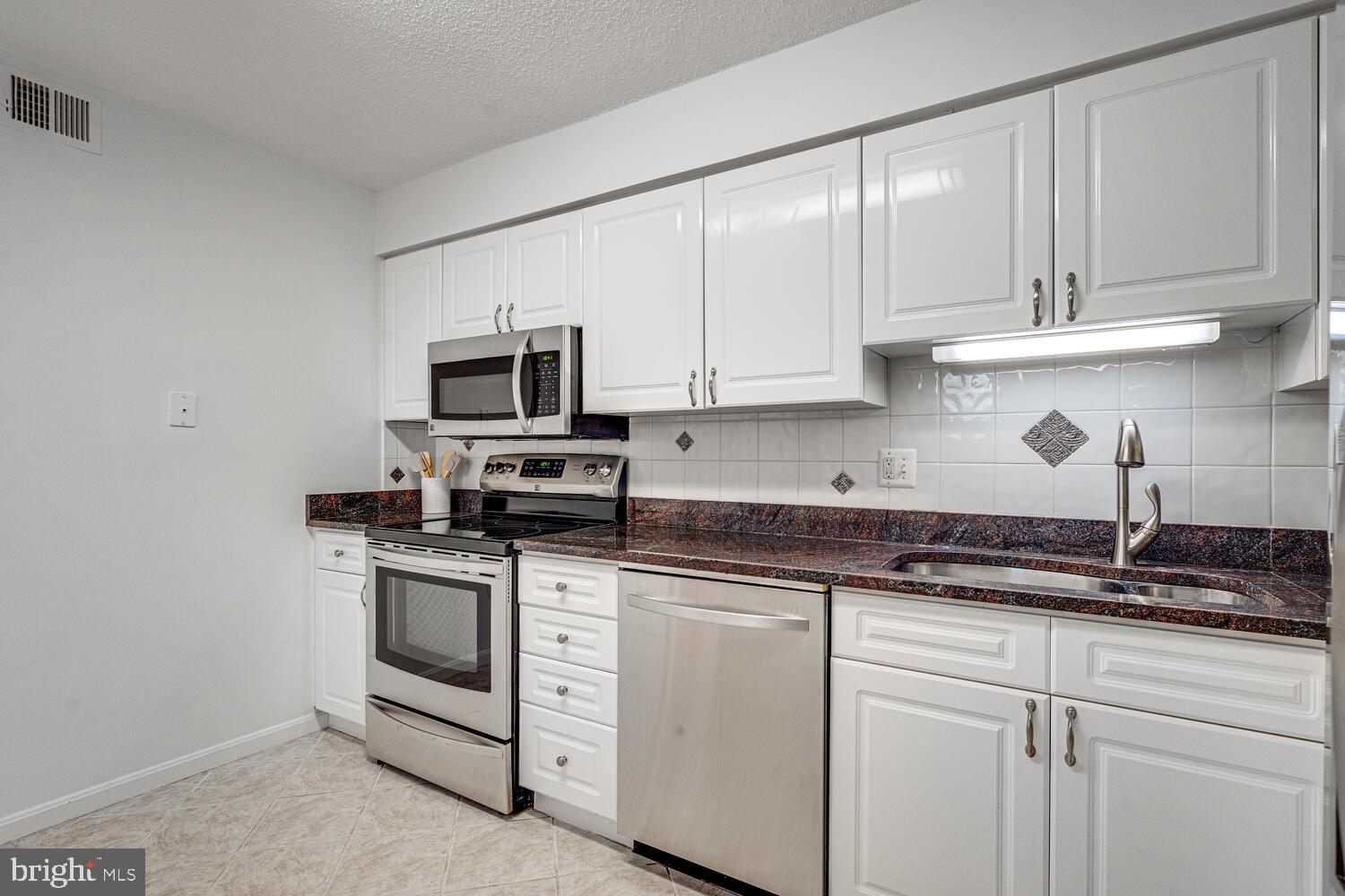 2121 JAMIESON AVENUE 1207