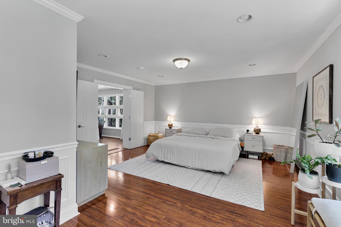 2863 Graham ROAD