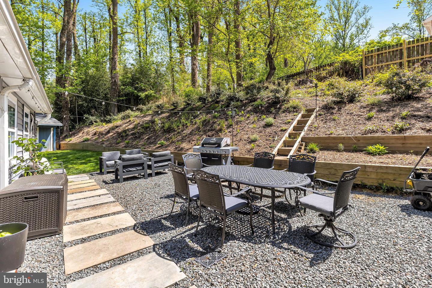 2863 Graham ROAD