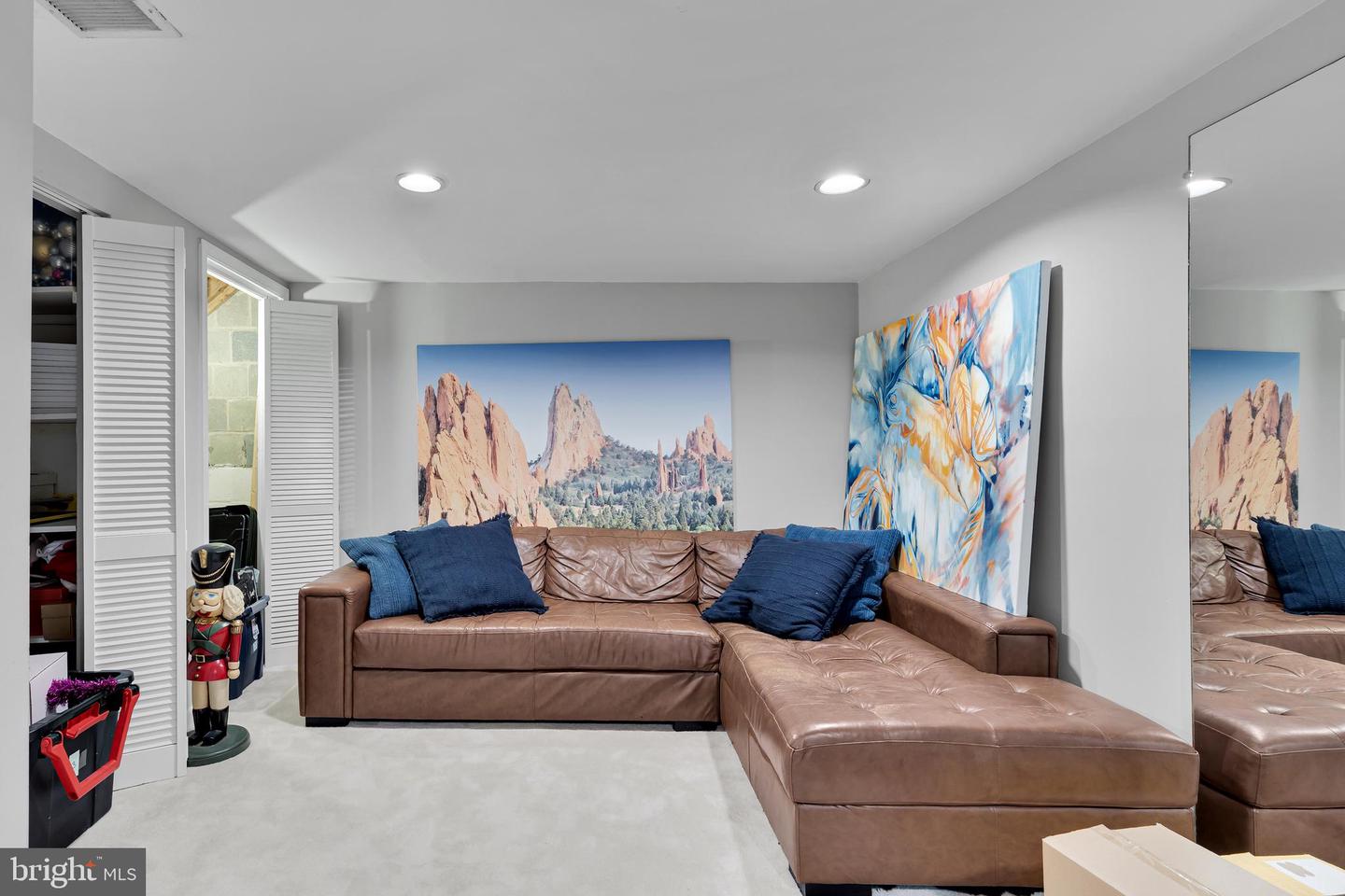2863 Graham ROAD