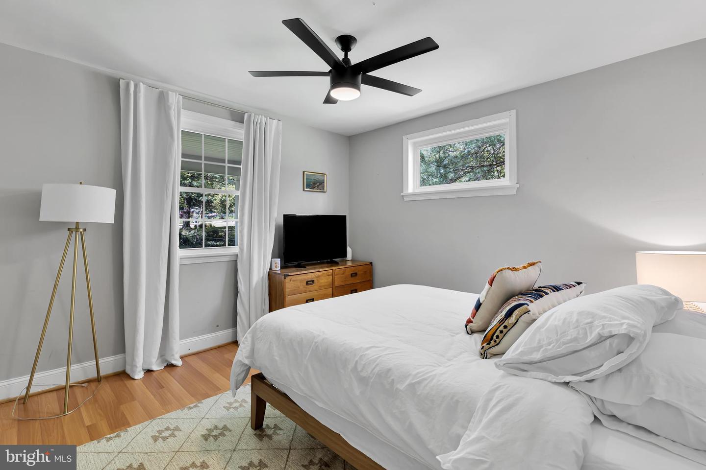 2863 Graham ROAD