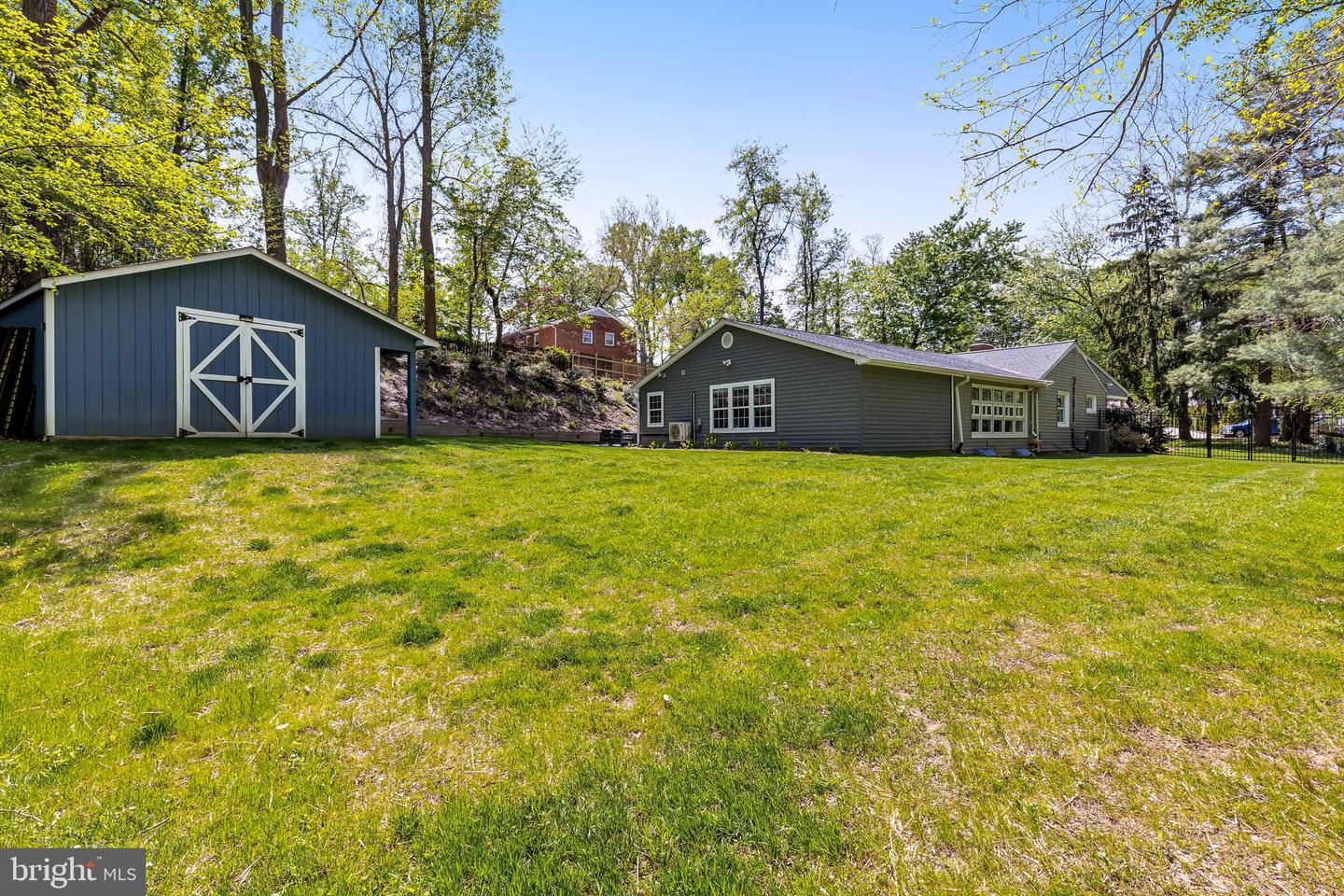 2863 Graham ROAD