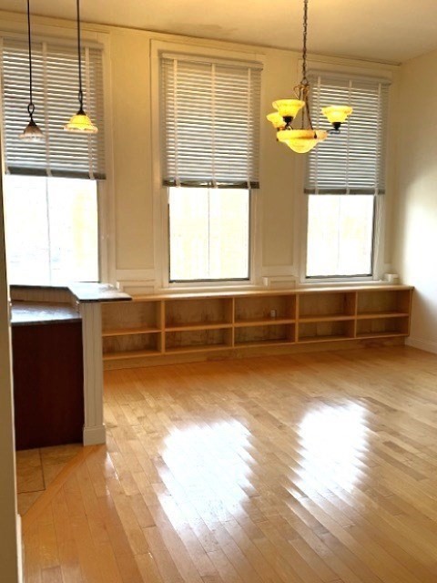 35 New South St # 305