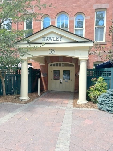 35 New South St # 305