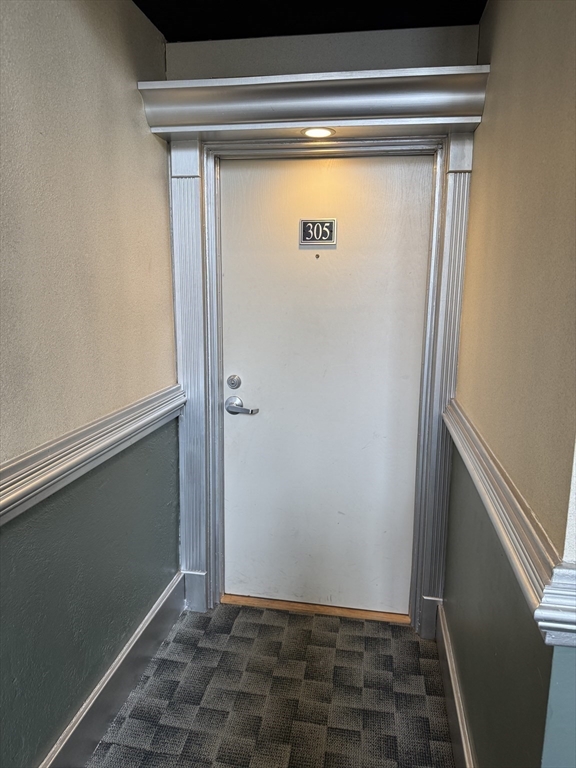 35 New South St # 305