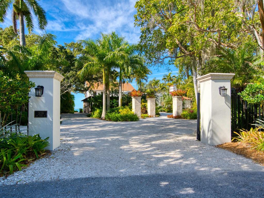 Indian Beach/Sapphire Shores Estate