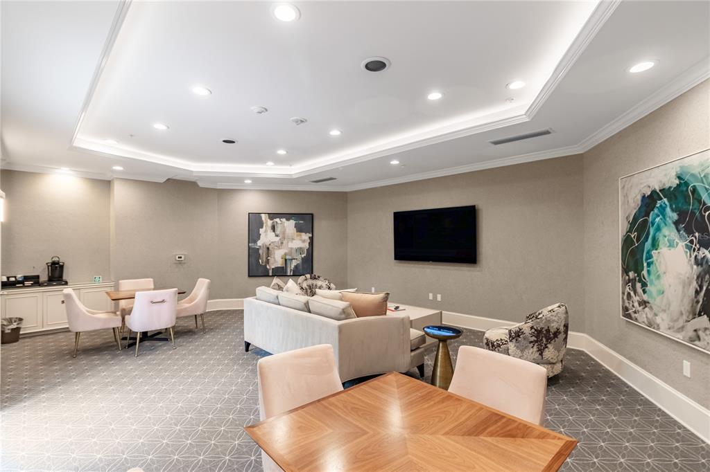 415 L AMBIANCE DRIVE Unit: C504